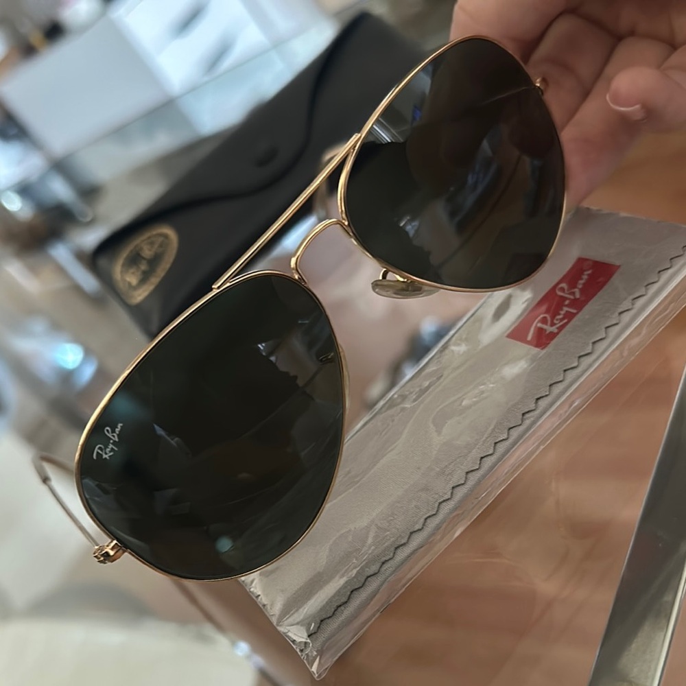 Ray-Ban Gold Aviator Sunglasses